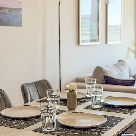 River View Design Apartment, 14th Floor, Citycenter, Ac, Parking